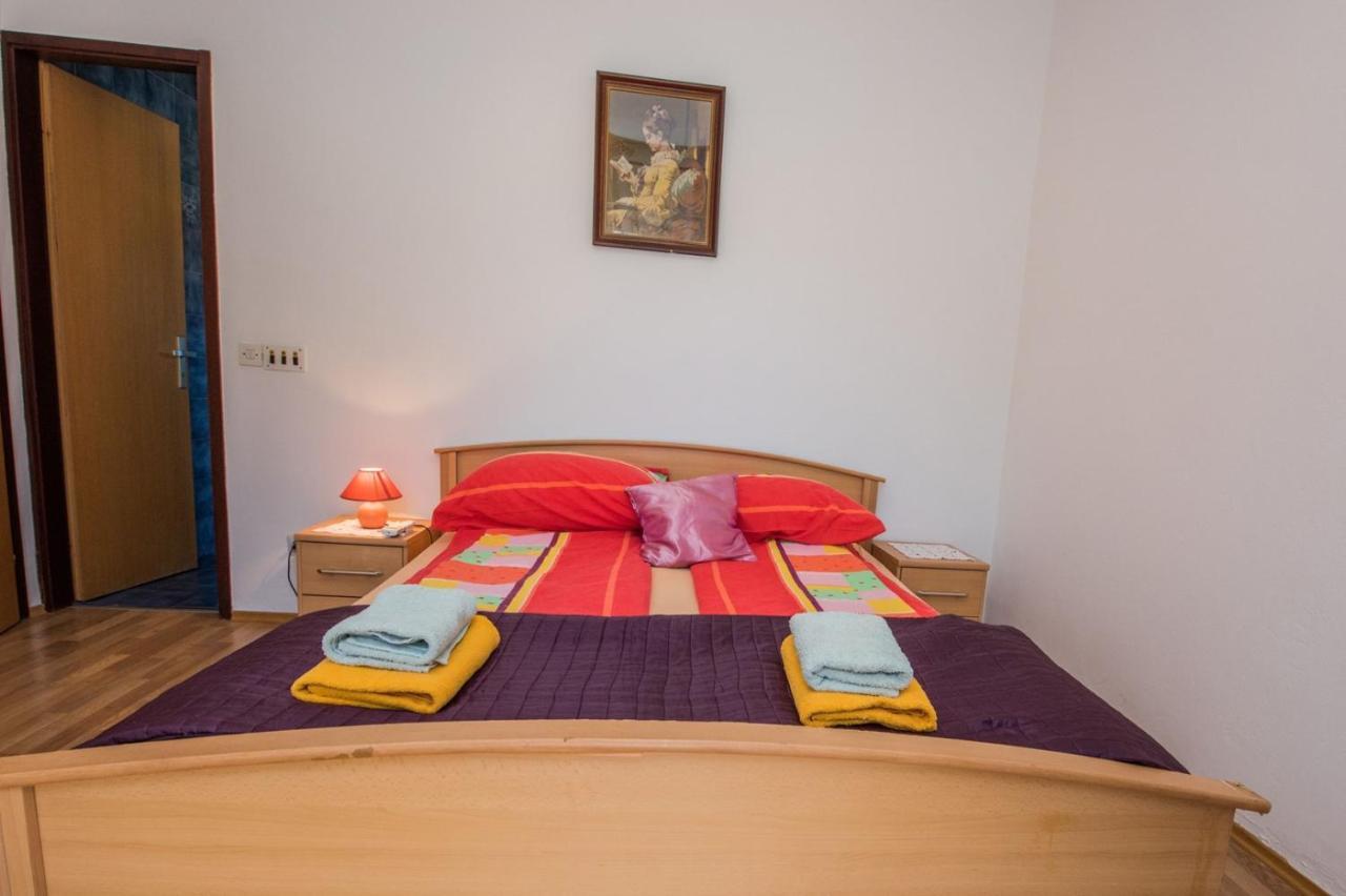 Two Bed Rooms Fortuna Near The Beach Poreč Exterior foto