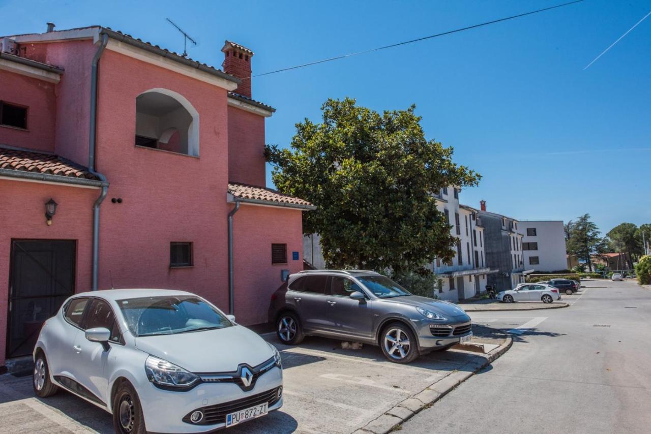 Two Bed Rooms Fortuna Near The Beach Poreč Exterior foto