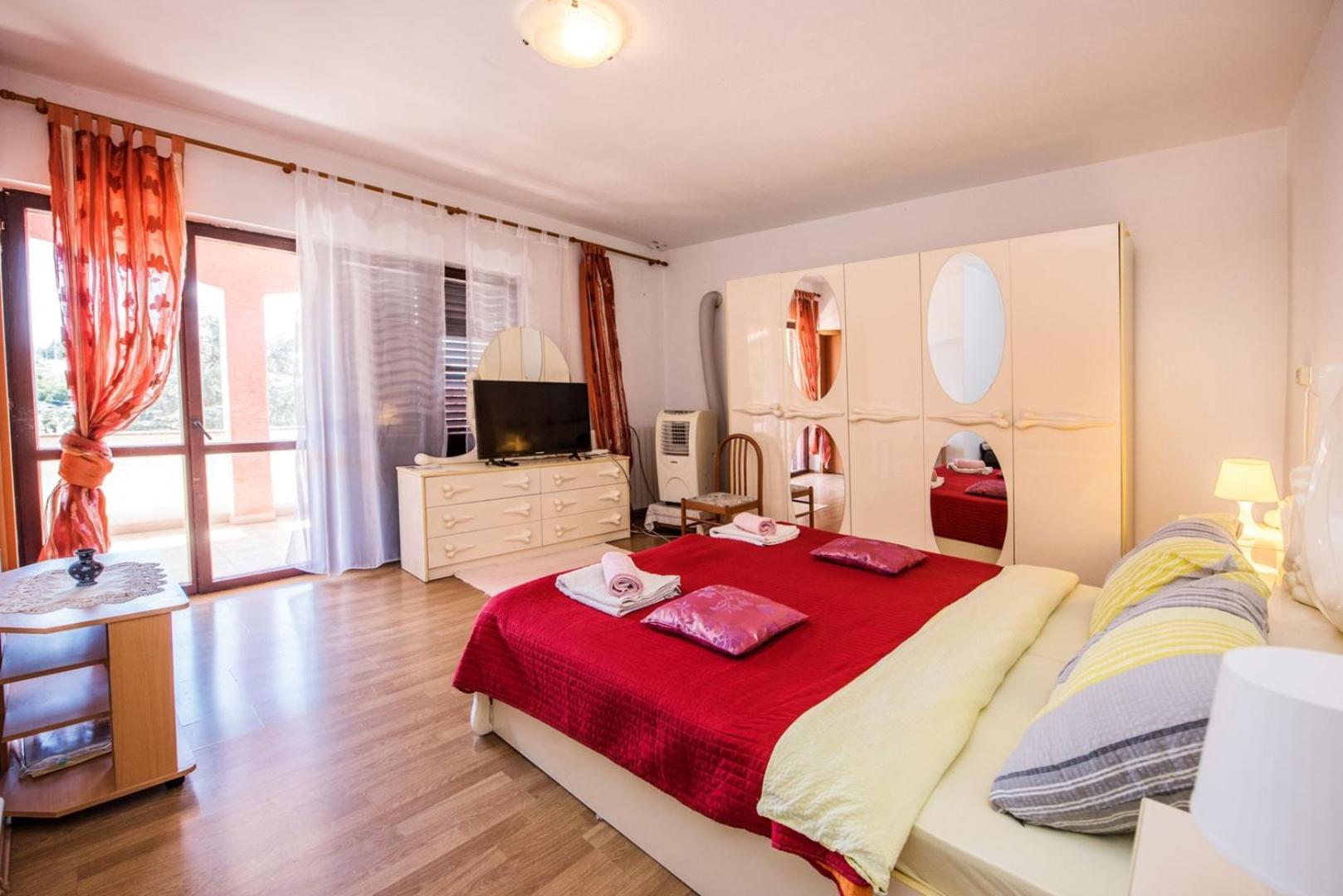 Two Bed Rooms Fortuna Near The Beach Poreč Exterior foto