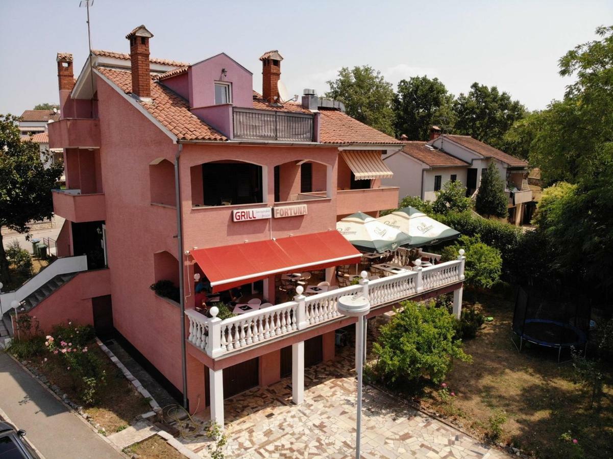 Two Bed Rooms Fortuna Near The Beach Poreč Exterior foto