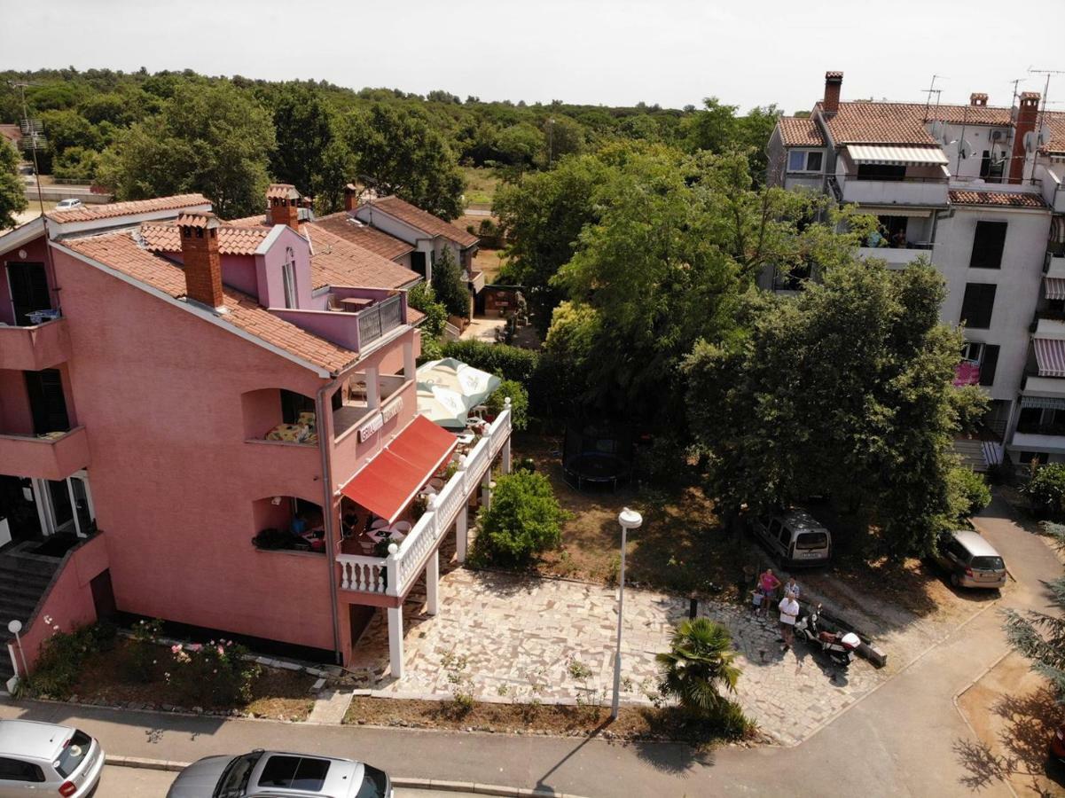 Two Bed Rooms Fortuna Near The Beach Poreč Exterior foto